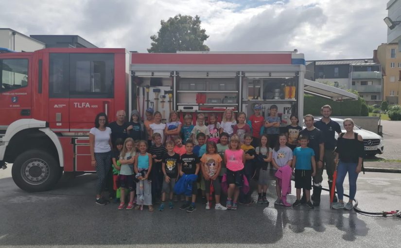 Schulbesuch mit strahlenden Kinderaugen